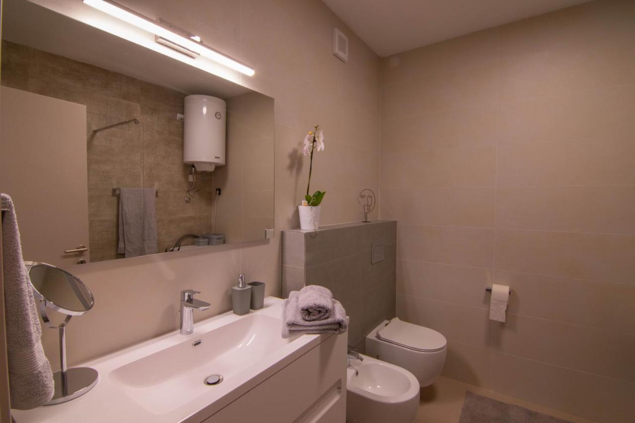 Luxury Apartment Faro With Sea View And Swimming Pool Премантура Экстерьер фото
